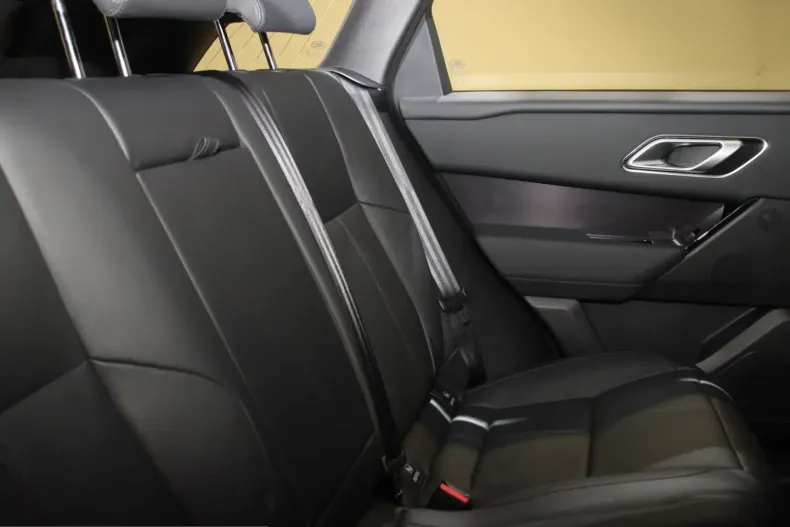 Land Rover Range Rover Velar din 2025 cu 13.300 km - oferta LAN207397 - foto 8