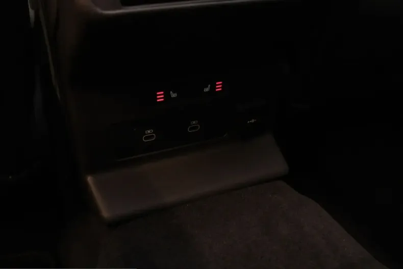 Land Rover Range Rover Velar din 2025 cu 13.300 km - oferta LAN207397 - foto 16