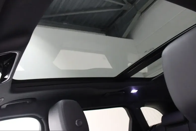 Land Rover Range Rover Velar din 2025 cu 9.900 km - oferta LAN207398 - foto 9