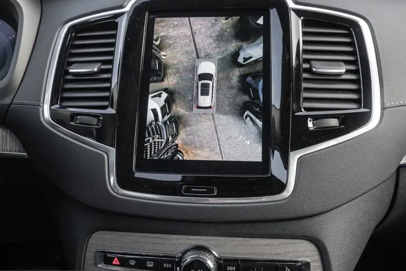 Volvo XC90 din 2024 cu 26.356 km - oferta VOL207400 - foto 9