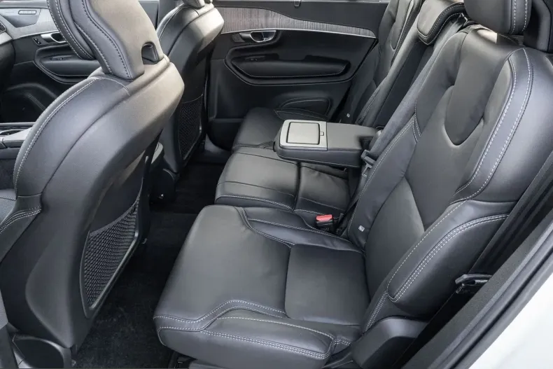 Volvo XC90 din 2024 cu 26.356 km - oferta VOL207400 - foto 13