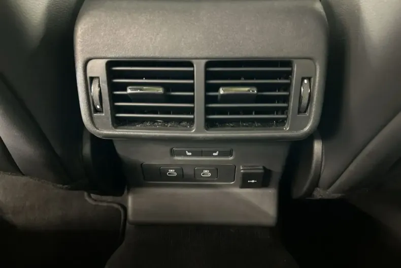 Land Rover Range Rover Velar din 2025 cu 23.756 km - oferta LAN207405 - foto 21