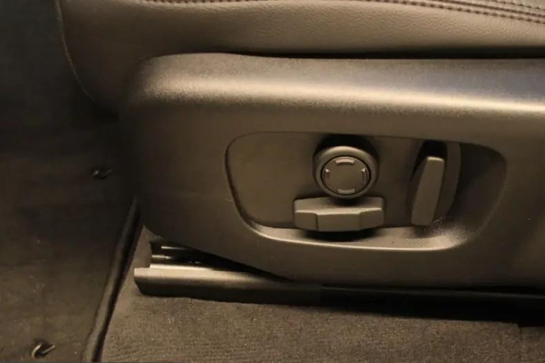 Land Rover Range Rover Velar din 2025 cu 20.000 km - oferta LAN207409 - foto 17