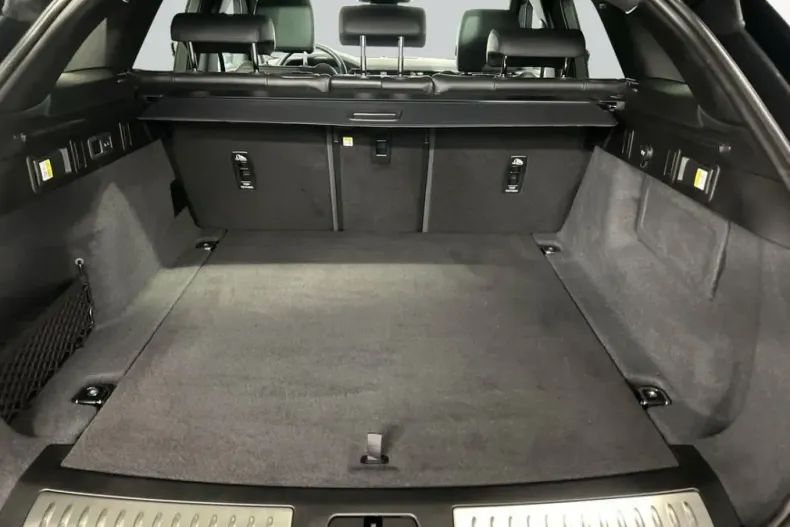 Land Rover Range Rover Velar din 2025 cu 14.006 km - oferta LAN207412 - foto 11