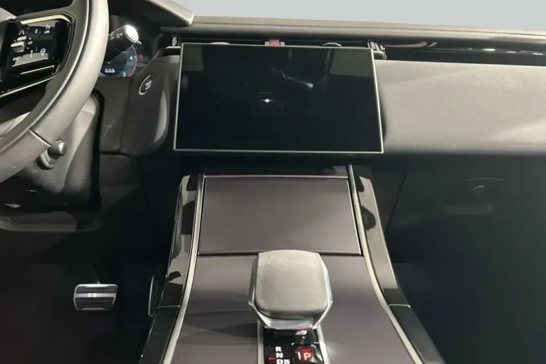 Land Rover Range Rover Velar din 2025 cu 14.006 km - oferta LAN207412 - foto 14