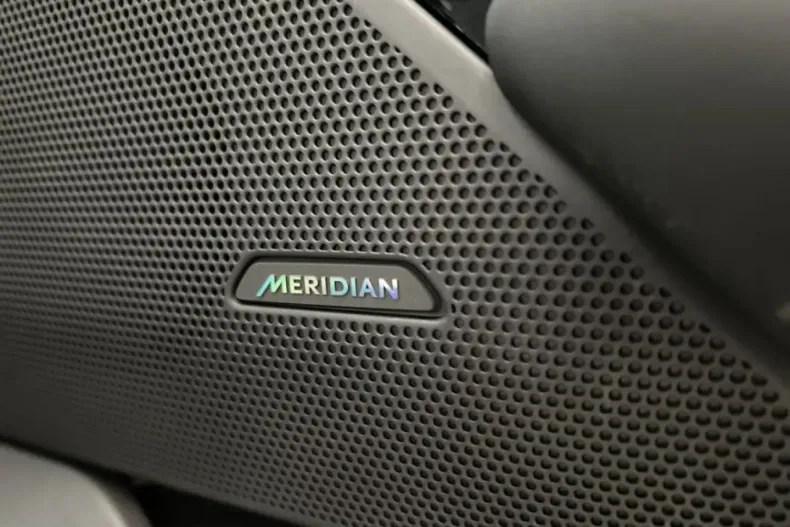 Land Rover Range Rover Velar din 2025 cu 14.067 km - oferta LAN207415 - foto 16