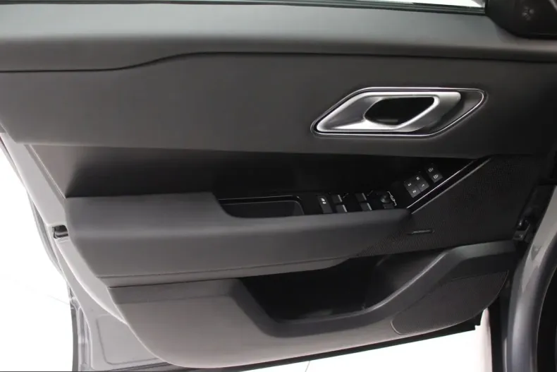 Land Rover Range Rover Velar din 2025 cu 28.300 km - oferta LAN207416 - foto 18