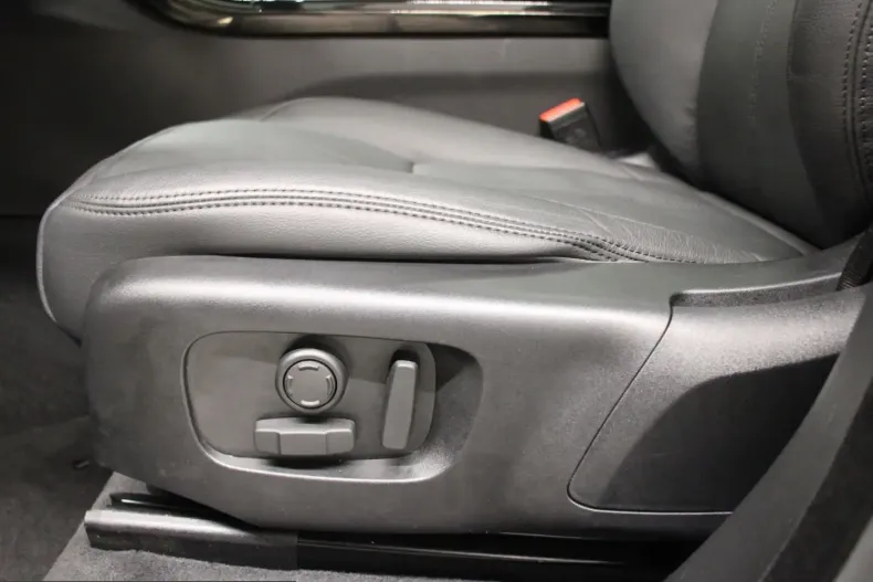 Land Rover Range Rover Velar din 2025 cu 28.300 km - oferta LAN207416 - foto 19