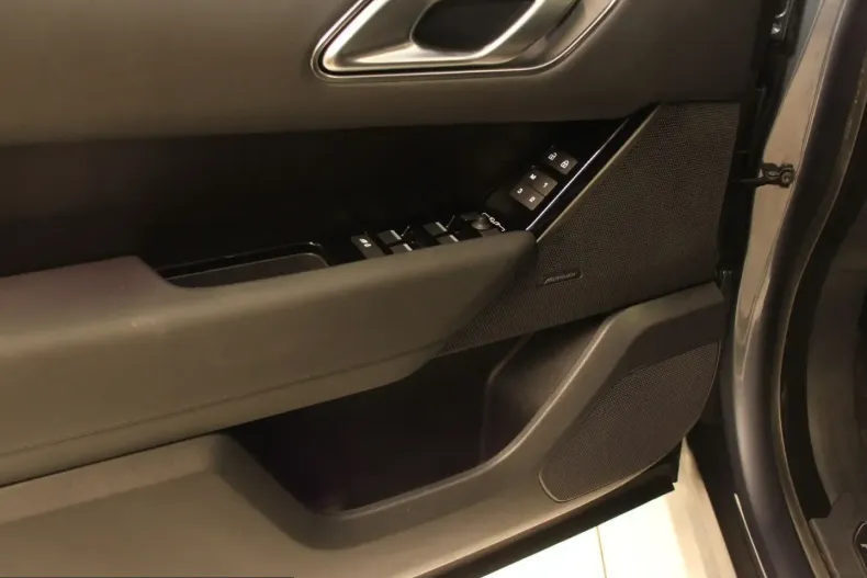 Land Rover Range Rover Velar din 2025 cu 24.990 km - oferta LAN207419 - foto 11