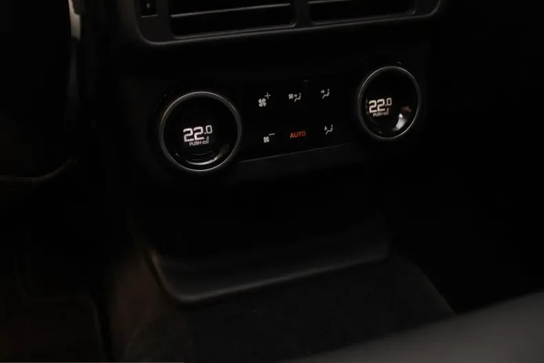 Land Rover Range Rover Velar din 2025 cu 24.990 km - oferta LAN207419 - foto 16