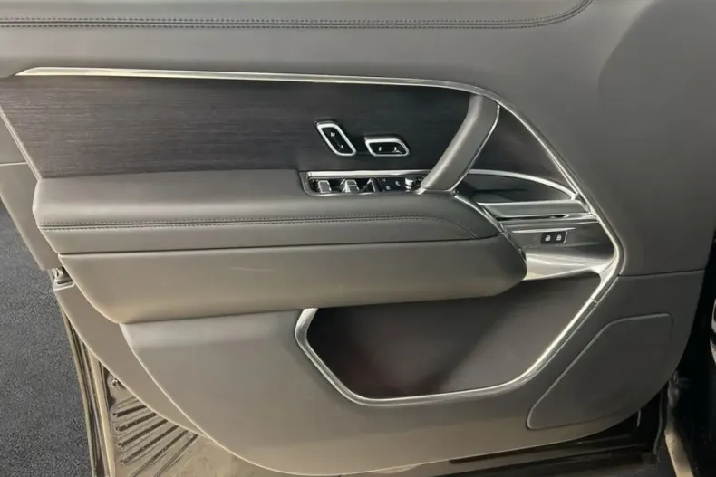 Land Rover Range Rover din 2025 cu 13.040 km - oferta LAN207422 - foto 14