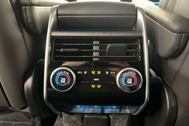 Land Rover Range Rover din 2025 cu 13.040 km - oferta LAN207422 - foto 21