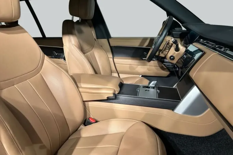 Land Rover Range Rover din 2025 cu 15.106 km - oferta LAN207424 - foto 3