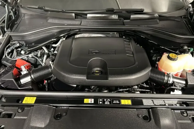 Land Rover Range Rover din 2025 cu 15.106 km - oferta LAN207424 - foto 10