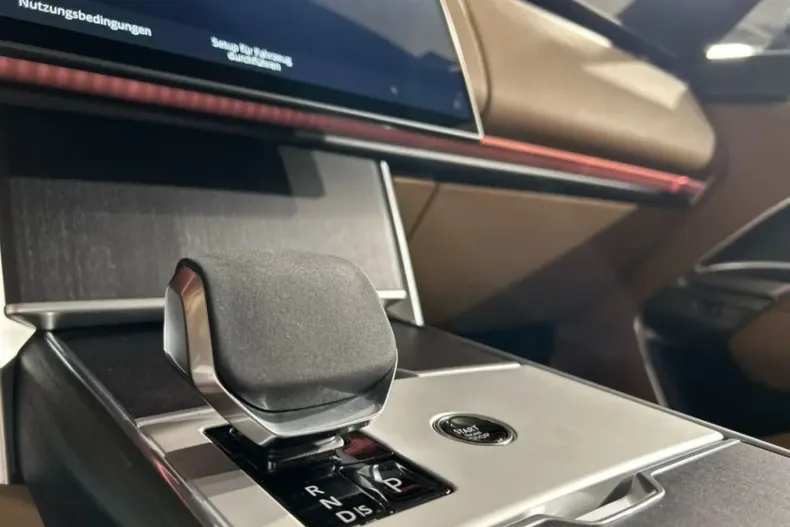 Land Rover Range Rover din 2025 cu 15.106 km - oferta LAN207424 - foto 21