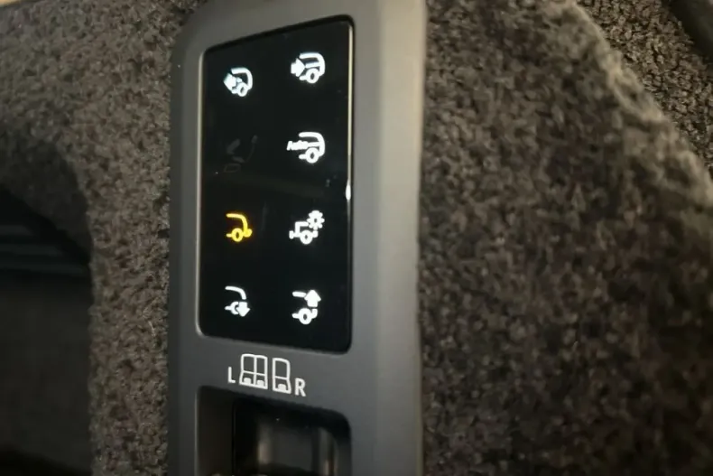 Land Rover Range Rover din 2025 cu 15.106 km - oferta LAN207424 - foto 24