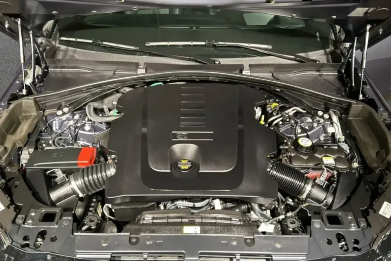 Land Rover Range Rover Velar din 2025 cu 25.919 km - oferta LAN207425 - foto 10