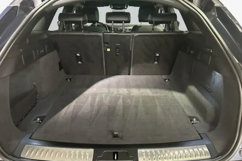 Land Rover Range Rover Velar din 2025 cu 25.919 km - oferta LAN207425 - foto 11