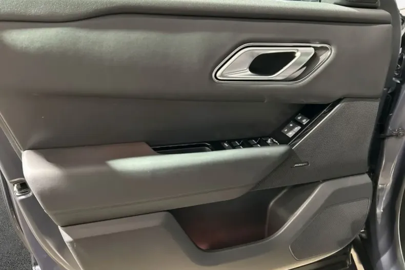 Land Rover Range Rover Velar din 2025 cu 25.919 km - oferta LAN207425 - foto 13