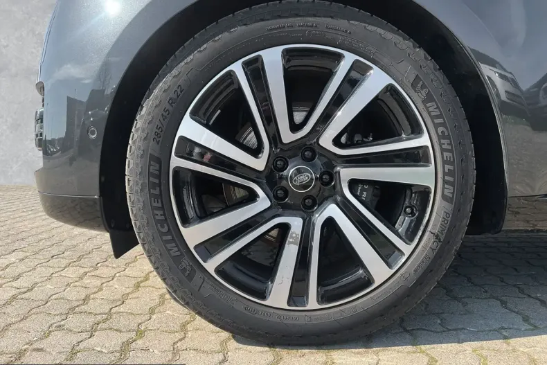 Land Rover Range Rover din 2025 cu 25.210 km - oferta LAN207428 - foto 9