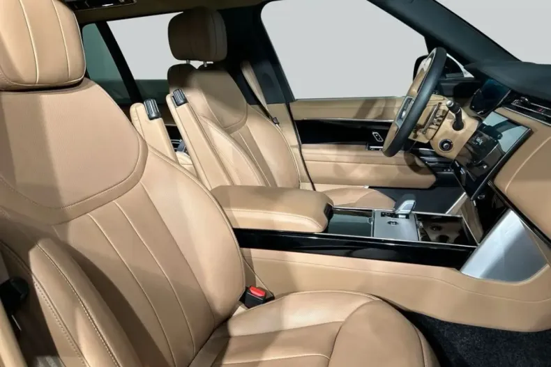 Land Rover Range Rover din 2025 cu 27.654 km - oferta LAN207429 - foto 3