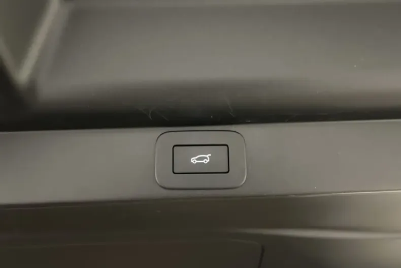 Land Rover Range Rover din 2025 cu 27.654 km - oferta LAN207429 - foto 20