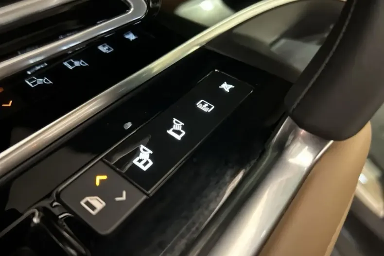 Land Rover Range Rover din 2025 cu 27.654 km - oferta LAN207429 - foto 24