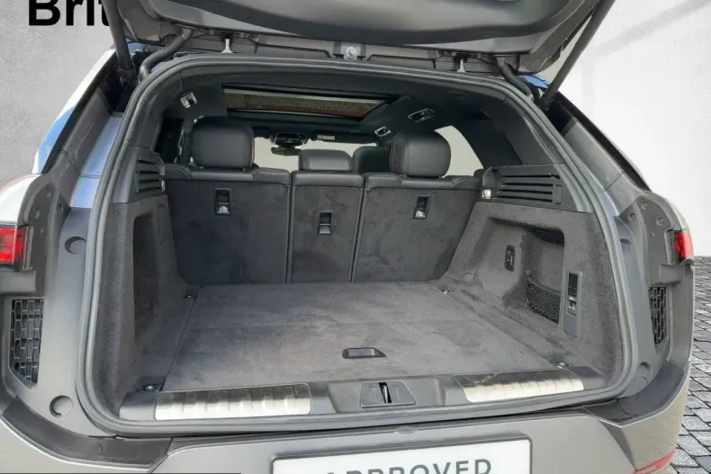 Land Rover Range Rover Sport din 2025 cu 20.286 km - oferta LAN207433 - foto 8