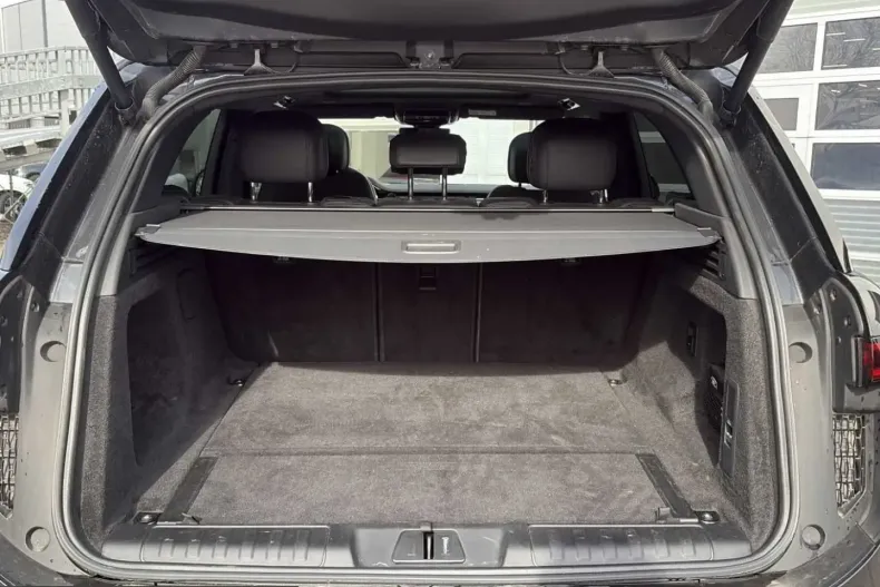 Land Rover Range Rover Sport din 2025 cu 3.957 km - oferta LAN207437 - foto 6