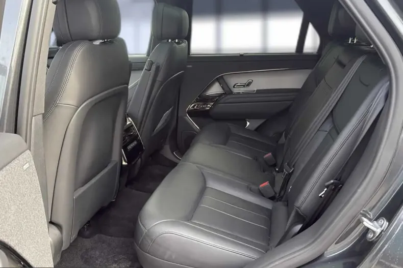 Land Rover Range Rover Sport din 2025 cu 3.957 km - oferta LAN207437 - foto 8