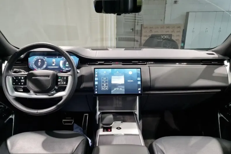 Land Rover Range Rover din 2025 cu 37.850 km - oferta LAN207442 - foto 5