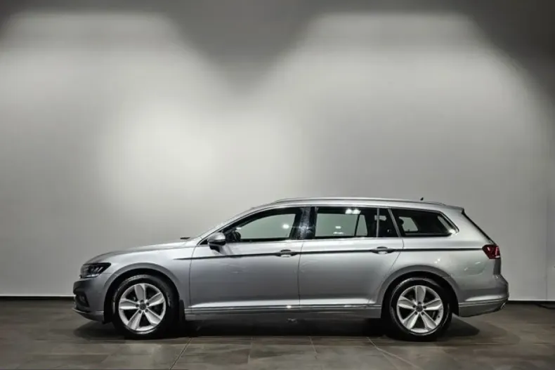 Volkswagen Passat din 2024 cu 49.000 km - oferta VOL207459 - foto 8