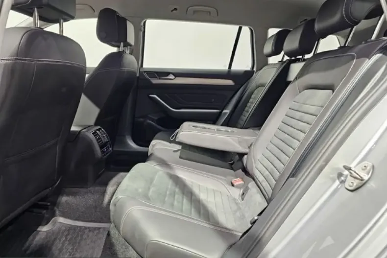 Volkswagen Passat din 2024 cu 49.000 km - oferta VOL207459 - foto 15