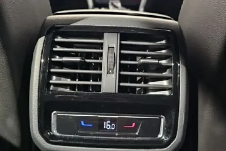 Volkswagen Passat din 2024 cu 49.000 km - oferta VOL207459 - foto 20