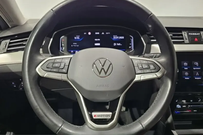 Volkswagen Passat din 2024 cu 49.000 km - oferta VOL207459 - foto 24