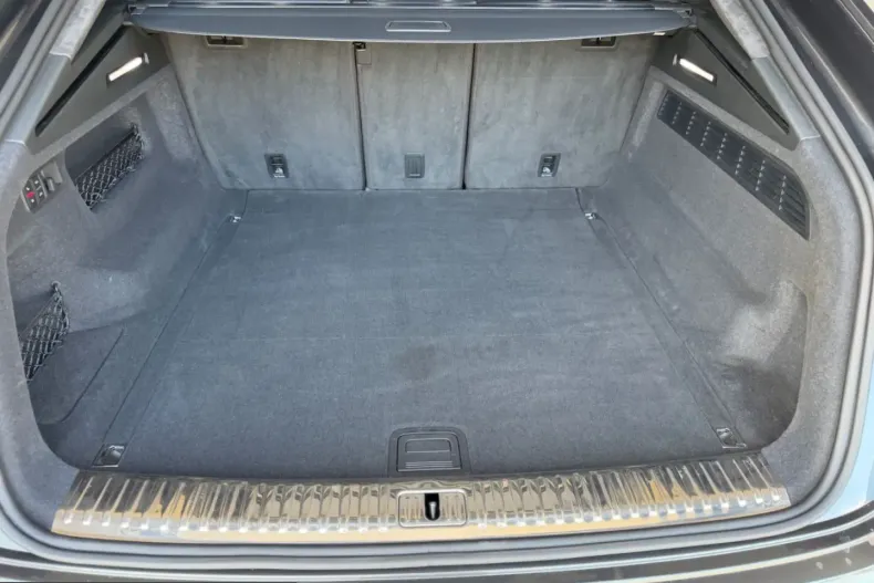 Audi Q8 din 2021 cu 68.750 km - oferta AUD207463 - foto 26