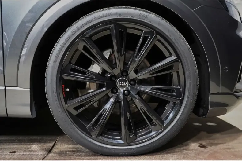 Audi Q8 din 2023 cu 95.100 km - oferta AUD207464 - foto 13