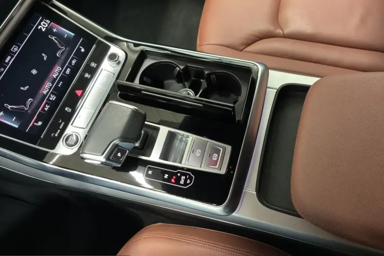 Audi Q8 din 2023 cu 31.624 km - oferta AUD207468 - foto 12