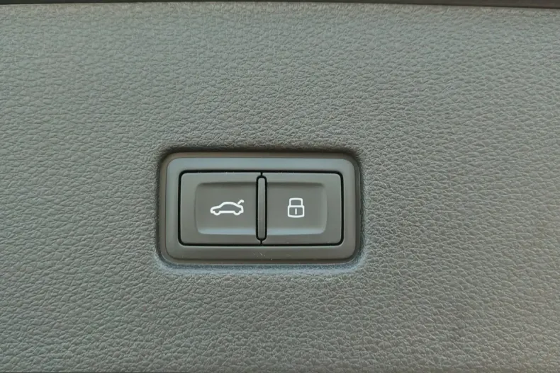 Audi Q8 din 2022 cu 48.351 km - oferta AUD207469 - foto 12