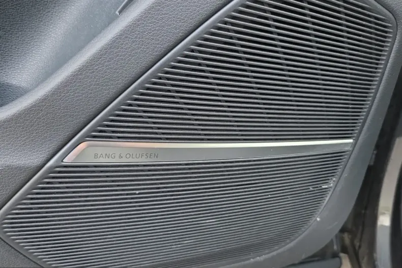 Audi Q8 din 2023 cu 84.336 km - oferta AUD207480 - foto 16