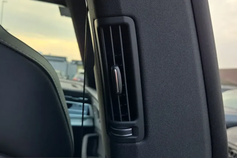 Audi Q8 din 2023 cu 84.336 km - oferta AUD207480 - foto 19