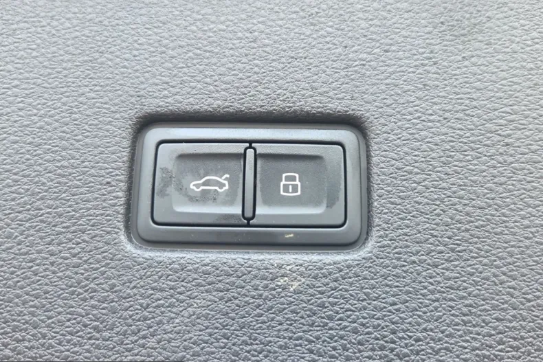 Audi Q8 din 2023 cu 84.336 km - oferta AUD207480 - foto 20