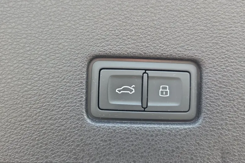 Audi Q8 din 2022 cu 61.512 km - oferta AUD207482 - foto 12