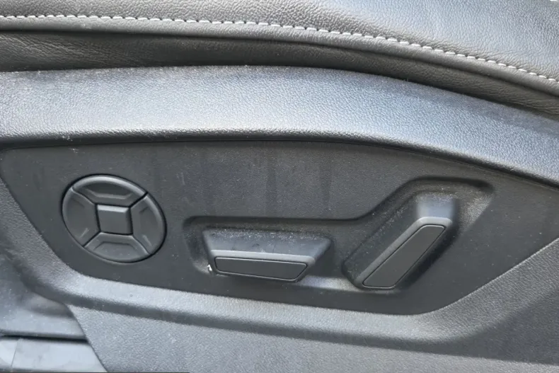 Audi Q8 din 2025 cu 13.888 km - oferta AUD207483 - foto 13