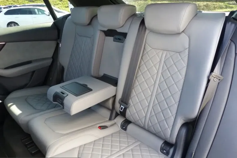 Audi Q8 din 2022 cu 72.940 km - oferta AUD207484 - foto 24