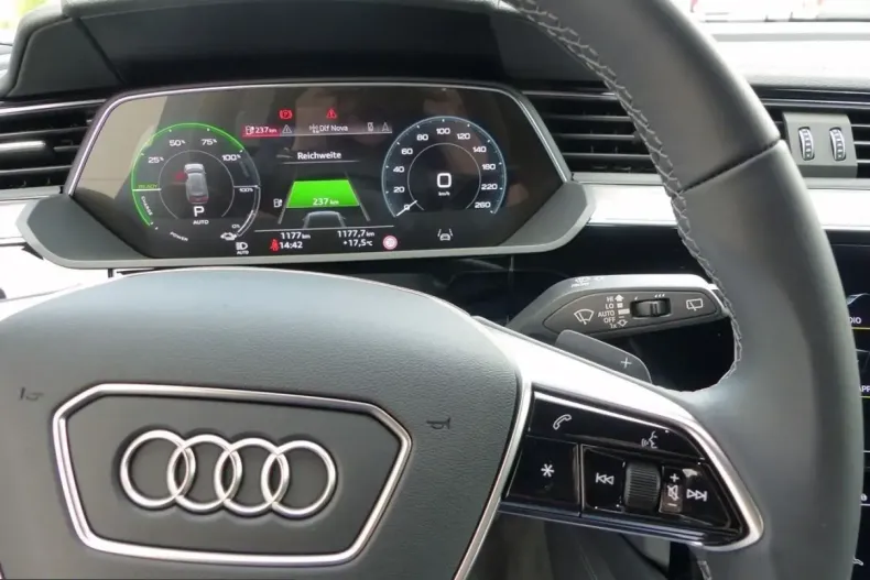 Audi Q8 din 2023 cu 38.890 km - oferta AUD207485 - foto 15