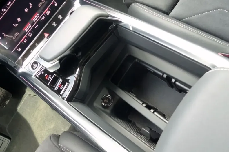 Audi Q8 din 2023 cu 38.890 km - oferta AUD207485 - foto 21