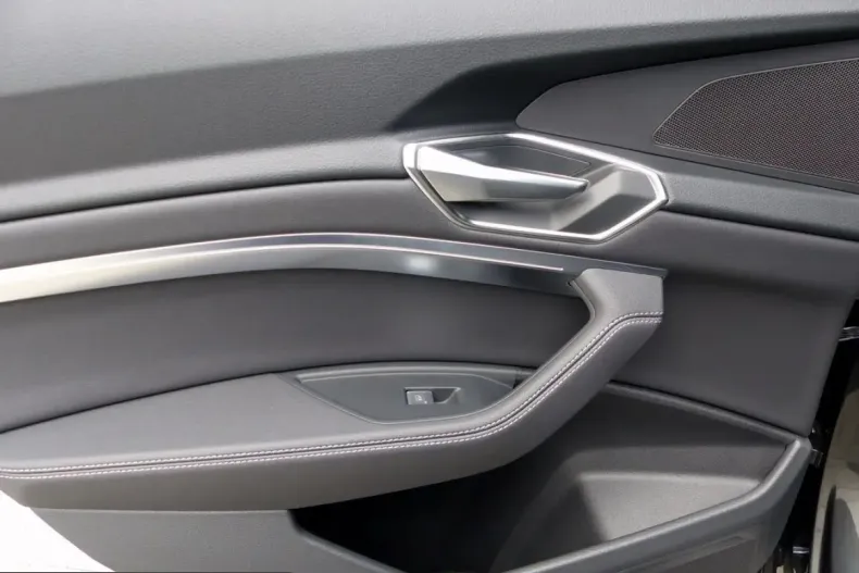 Audi Q8 din 2023 cu 38.890 km - oferta AUD207485 - foto 24