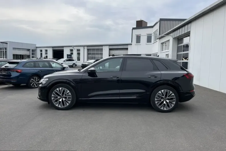 Audi Q8 din 2023 cu 21.482 km - oferta AUD207487 - foto 2