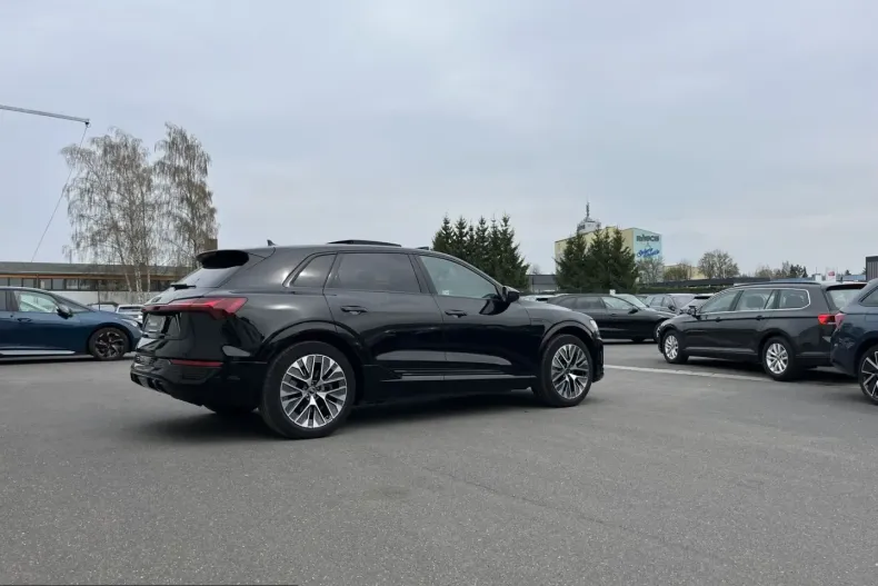 Audi Q8 din 2023 cu 21.482 km - oferta AUD207487 - foto 5